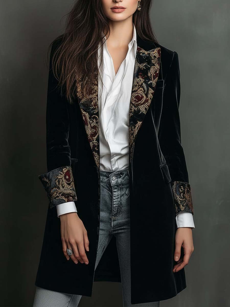 Susana | Blazer negro entallado con solapas y estampado barroco