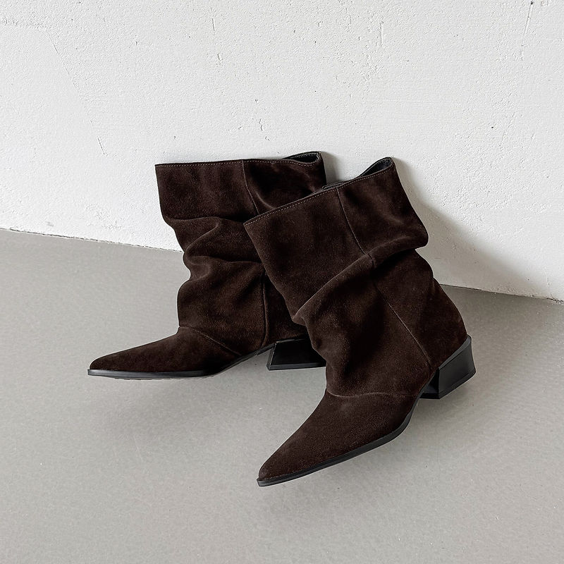 Estrella | Botines de piel de media caña