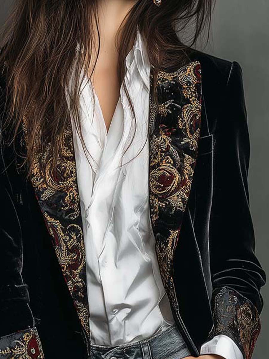 Susana | Blazer negro entallado con solapas y estampado barroco