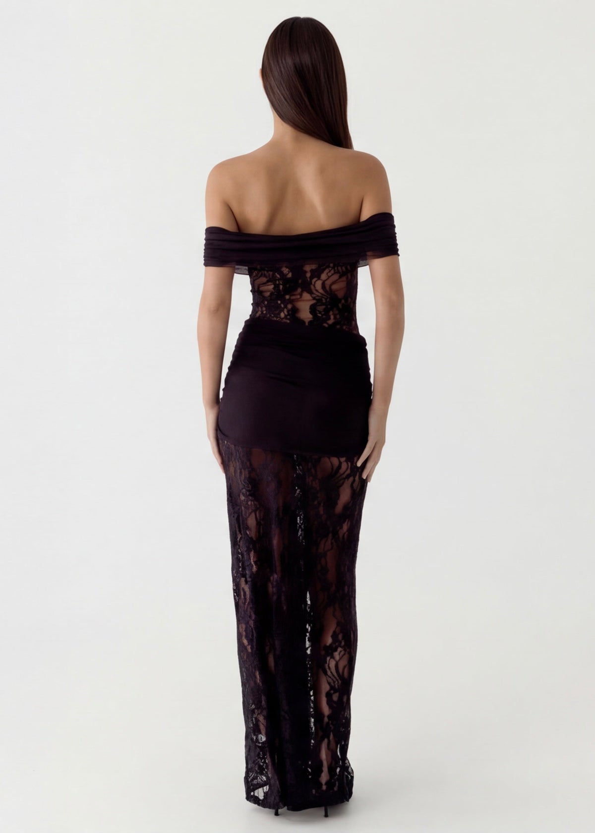 Isabel | Vestido Maxi de Encaje con Hombros al Aire