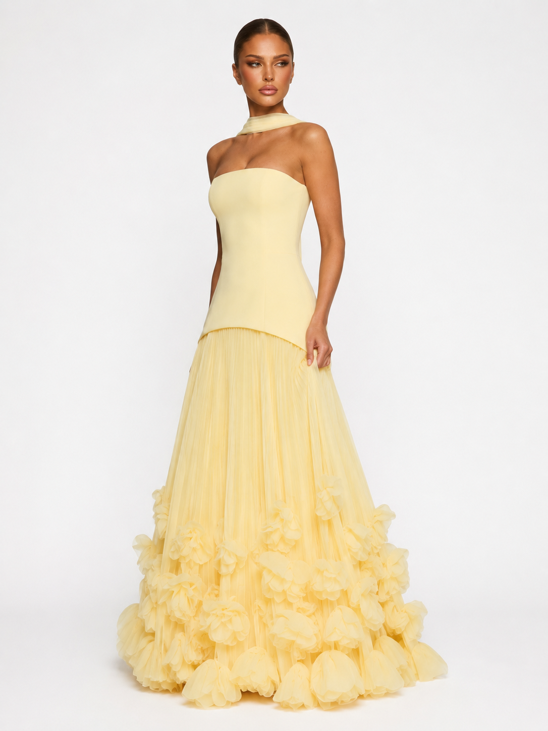 Celia | Vestido Maxi Plisado con Flores 3D