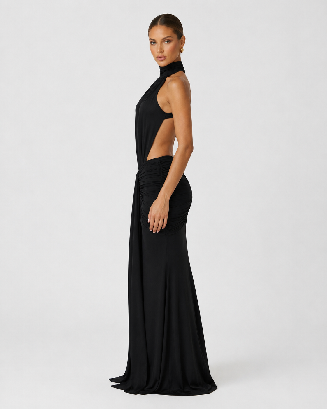 Vega | Vestido Largo Cuello Alto con Espalda Abierta