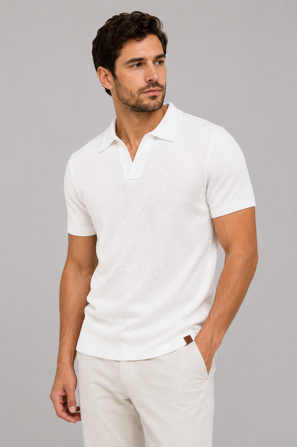 Antonio | Polo texturizado de cuello abierto