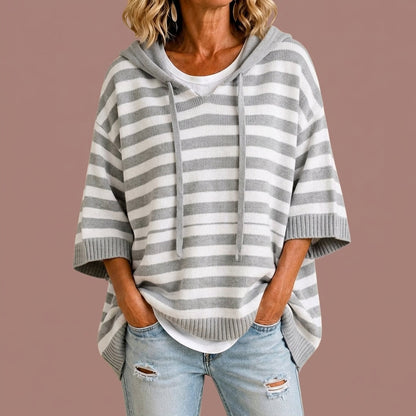 Carmina | Poncho de punto a rayas con capucha