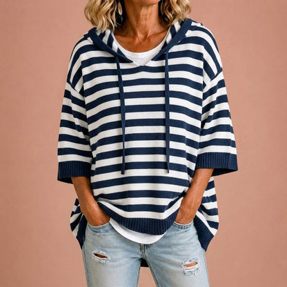 Carmina | Poncho de punto a rayas con capucha