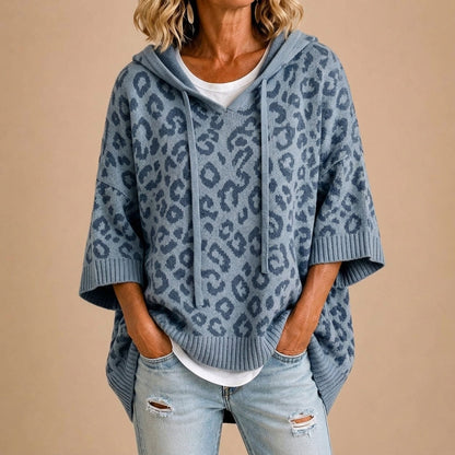 Paz | Poncho de punto con estampado animal y capucha