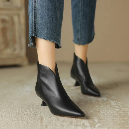 Teodora | Botas de tacón bajo y fino