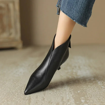 Teodora | Botas de tacón bajo y fino
