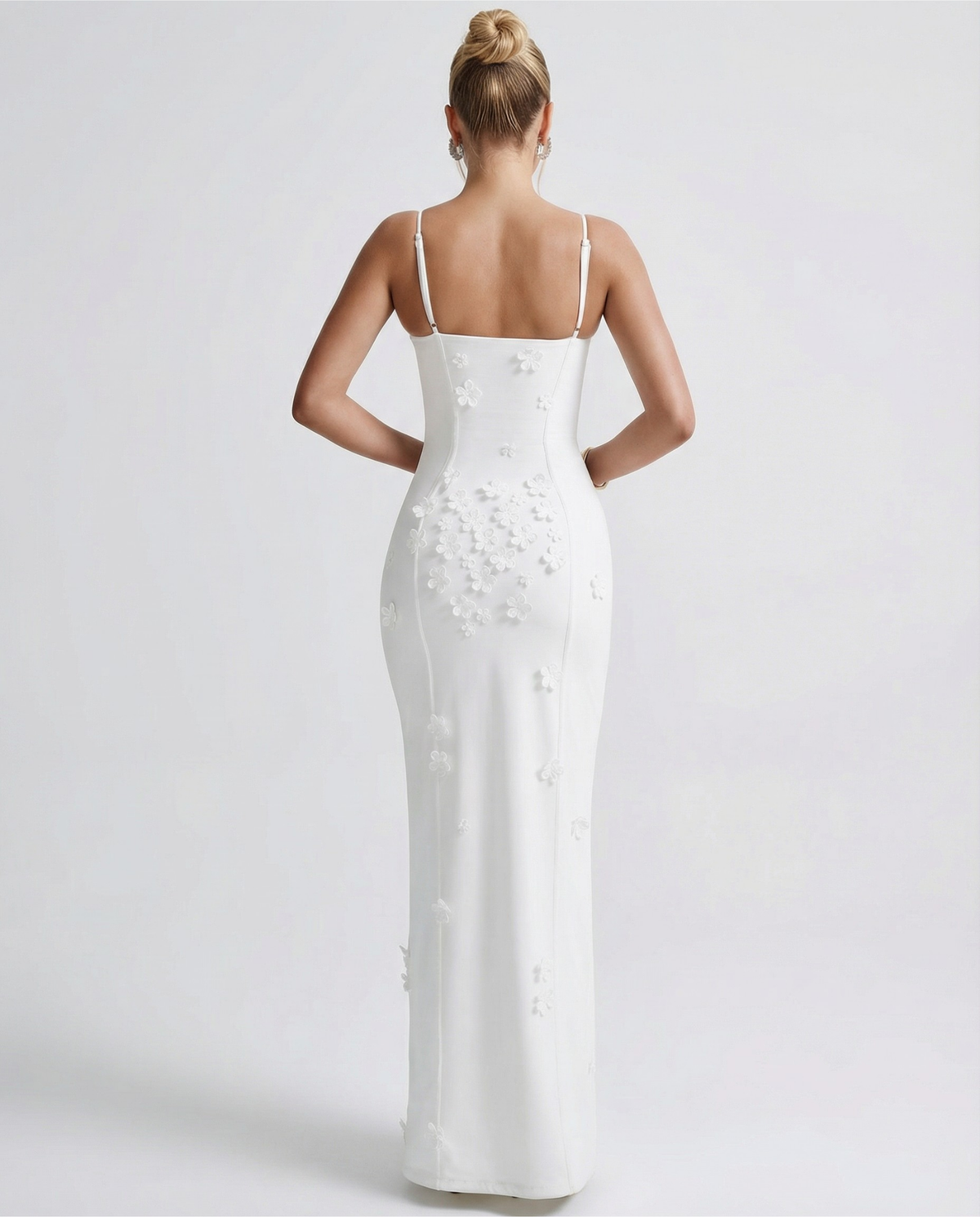 Patricia | Vestido Maxi Corsé con Flores y Abertura