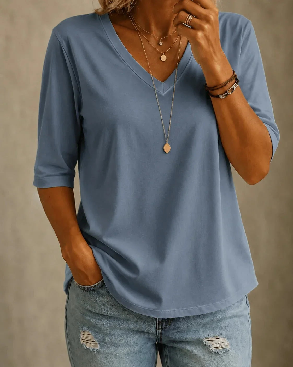 Maris | Camiseta clásica de cuello en V