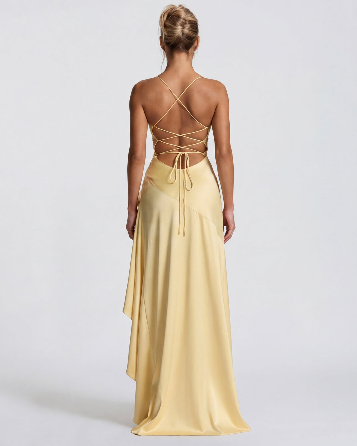 Laura | Vestido Largo Satinado con Escote Cascada