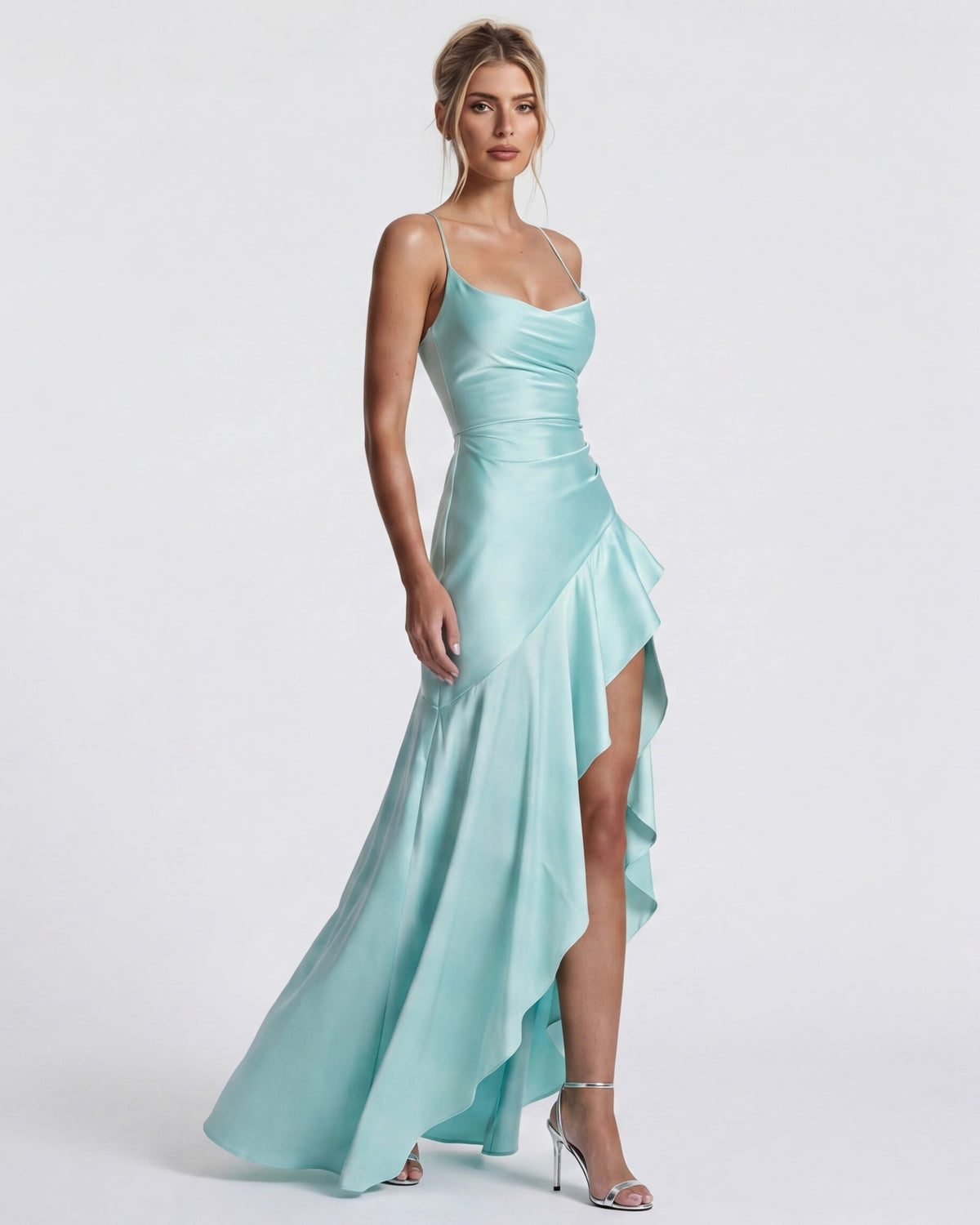 Laura | Vestido Largo Satinado con Escote Cascada