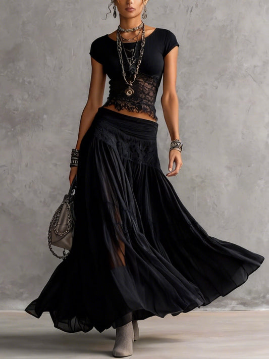 Agustina | Conjunto con top de encaje y falda maxi plisada negra